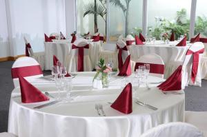 Restoran või mõni muu söögikoht majutusasutuses Hotel Parque 97 Suites