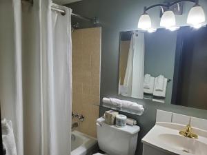 Bagno di Super 8 by Wyndham Duncan