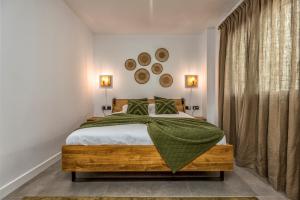 Posteľ alebo postele v izbe v ubytovaní Mirador Estepona Hills Casa Bonita + 32 fotografií