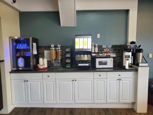 Cucina o angolo cottura di Super 8 by Wyndham Duncan