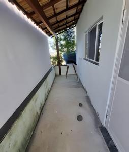 une passerelle menant à l'extérieur d'une maison dans l'établissement Solares le Bardot, à Búzios