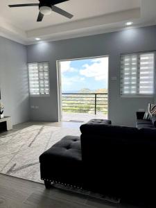 Area tempat duduk di Ridge View