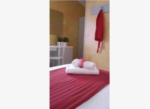 フィウミチーノにあるサブリナ エアポートのベッドルーム1室(枕2つ付)