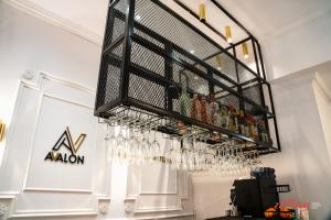 Lounge nebo bar v ubytování Avalon Boutique