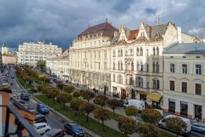 Nespecifikovaný výhled na destinaci Lvov nebo výhled na město při pohledu z hotelu
