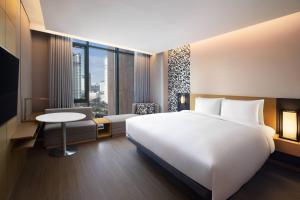 Courtyard by Marriott Suwon客房内的一张或多张床位