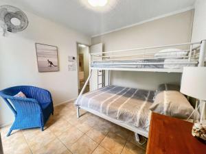 Katil atau katil-katil dalam bilik di Bay Parklands Unit 59 2 Gowrie Avenue