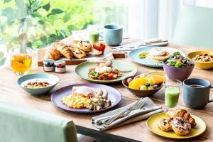 Frukostalternativ för gäster på Grand Mercure Awaji Island Resort & Spa