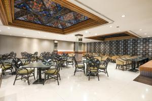 Posezení v ubytování Loman Park Hotel Yogyakarta