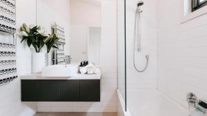 Et badeværelse på Bella Vista + 16 billeder