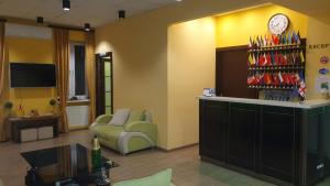 Televiisor ja/või meelelahutuskeskus majutusasutuses Hostel Your Home