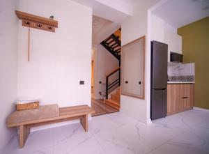 Kuchyň nebo kuchyňský kout v ubytování Motives Inn Dilijan