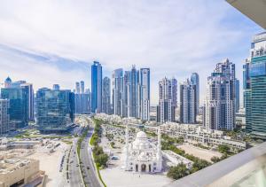 Фотография из галереи New Arabian - 8 Boulevard Walk Downtown Dubai в Дубае