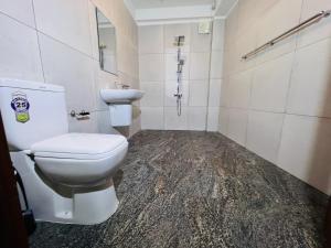 Kylpyhuone majoituspaikassa Mandaramnuwara Mandarama