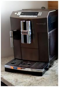 a toaster oven sitting on top of a counter at Color 24 Prestige in Stalowa Wola