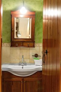 Kylpyhuone majoituspaikassa Villa Fyllosia