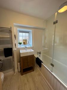 Koupelna v ubytování Coastal Cottage - Cellardyke Anstruther + 19 fotografií