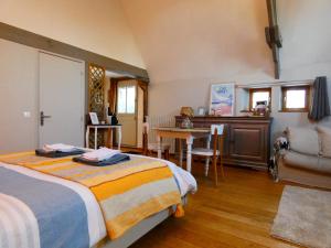 Posteľ alebo postele v izbe v ubytovaní Charmante maisonnette au calme entre Beauce et Perche