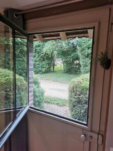 Vonkajšia záhrada v ubytovaní Charmante maisonnette au calme entre Beauce et Perche
