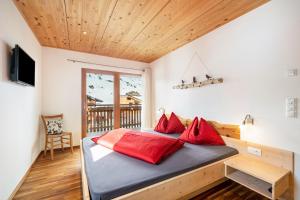 Posteľ alebo postele v izbe v ubytovaní Seppnerhof Ferienwohnung Enzian