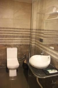 Phòng tắm tại HOTEL RAINBIRD