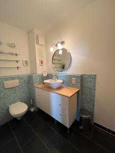 Ένα μπάνιο στο Villa Josephine App. 14