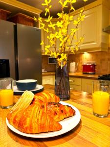 Jídlo v apartmánu nebo okolí + 18 fotografií