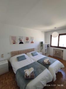 Postel nebo postele na pokoji v ubytování La Atalaya de Cuenca + 29 fotografií