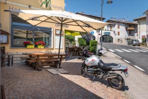 Fotografie z fotogalerie ubytování Hotel Martinelli v destinaci Ronzo Chienis