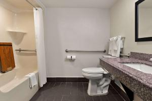 Φωτογραφία από το άλμπουμ του Quality Inn Memphis Northeast near I-40 στο Μέμφις