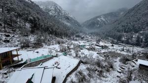 Grham Hostel & Cafe Kasol, Katagla v zimě