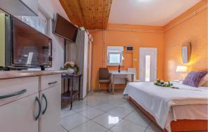 Postel nebo postele na pokoji v ubytování Studio Apartment In Medulin