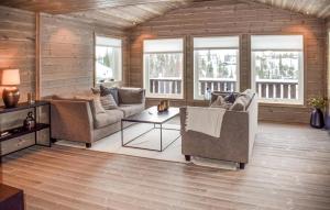 Χώρος καθιστικού στο Lovely Home In Eggedal With Wifi