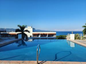 Bazén v ubytování Hotel 39 Jamaica nebo v jeho okolí