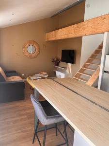 Afbeelding uit fotogalerij van Résidence de l'houmeau - proche gare in Angoulême +92 foto's