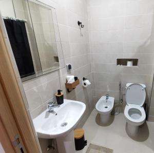 Un baño de Edy's STD04