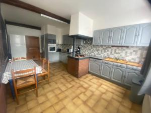 Η κουζίνα ή μικρή κουζίνα στο Maison calme