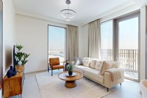 Posezení v ubytování Summer at Creek Beach - Calm One Bedroom