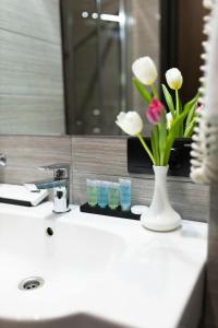 Gallery image of Ribas Rooms Odesa in Odesa +32 photos