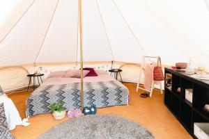 Letto o letti in una camera di Glamping in Småland