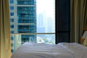 Gallery image of Cosmos Living Cozy Studio With Balcony in Dubai