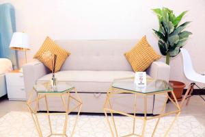 Gallery image of Cosmos Living Cozy Studio With Balcony in Dubai +29 photos