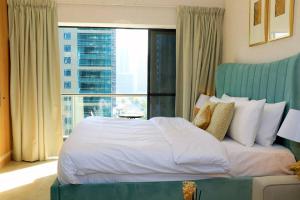 Gallery image of Cosmos Living Cozy Studio With Balcony in Dubai