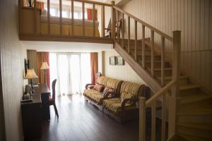 Posezení v ubytování Shirak Hotel + 31 fotografií