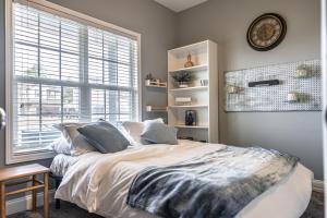 Tempat tidur dalam kamar di Sleeps 6- In Aberdeen