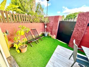 Vonkajšia záhrada v ubytovaní 3 Casita-Estudio con Jardín en la playa