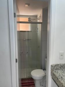 Un baño de Exelente Apartamento Porto das Dunas
