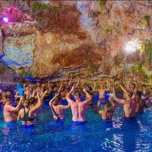 Επισκέπτες που μένουν στο Sol Caribe Beach Group