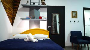 Un pat sau paturi într-o cameră la APARTAMENTO com SUITE DE CINEMA Prox Bourbon Ipiranga