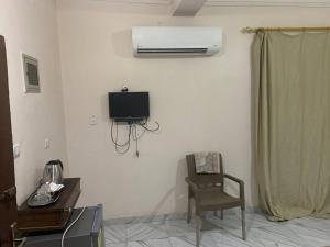 Μια τηλεόραση ή/και κέντρο ψυχαγωγίας στο Egyptian home